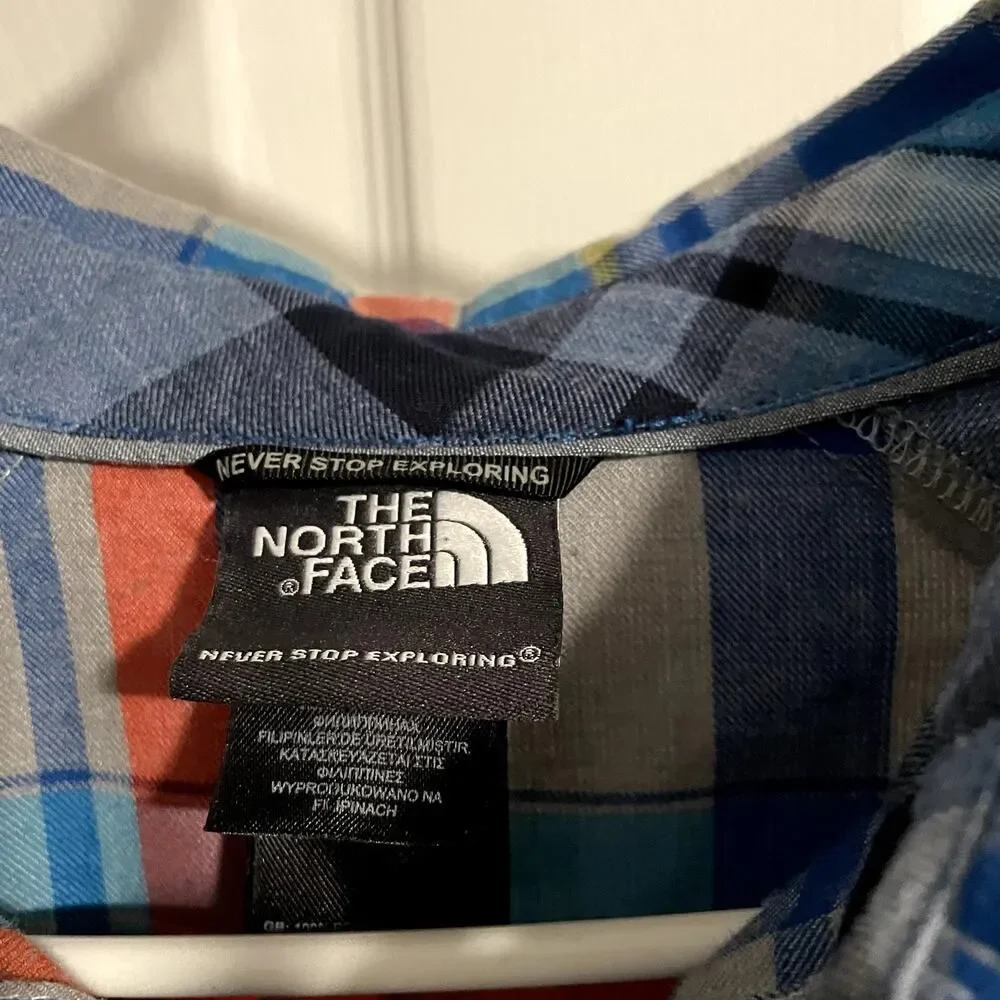 The North Face Men's Plaid Long sleeve Shirt Casual Button Down Size: Large